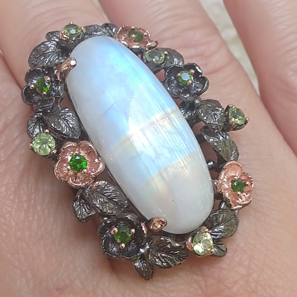 Natural moonstone sterling artistic ring - Picture 2 of 5